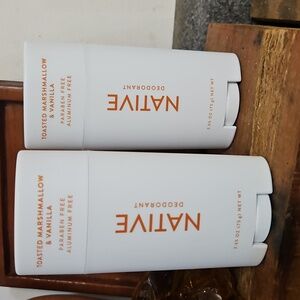Native deodorant set of 2 Toasted marshmallow and vanilla NEW